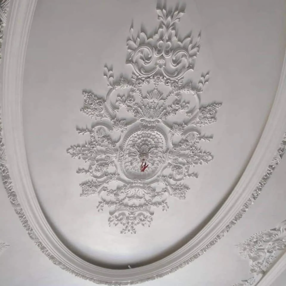 Grand Scroll with Roses Medallion, 96'' x 52'' x 2 3/4''d, 5 pieces, 3'' center hole, Plaster - Image 5